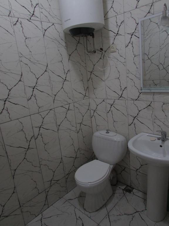 Joni Guest House Batumi Ngoại thất bức ảnh